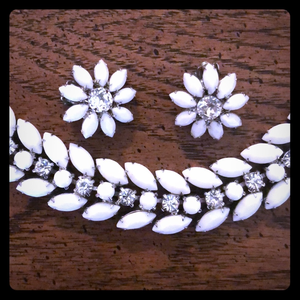 Vintage Weiss Milkglass Bracelet & Earring